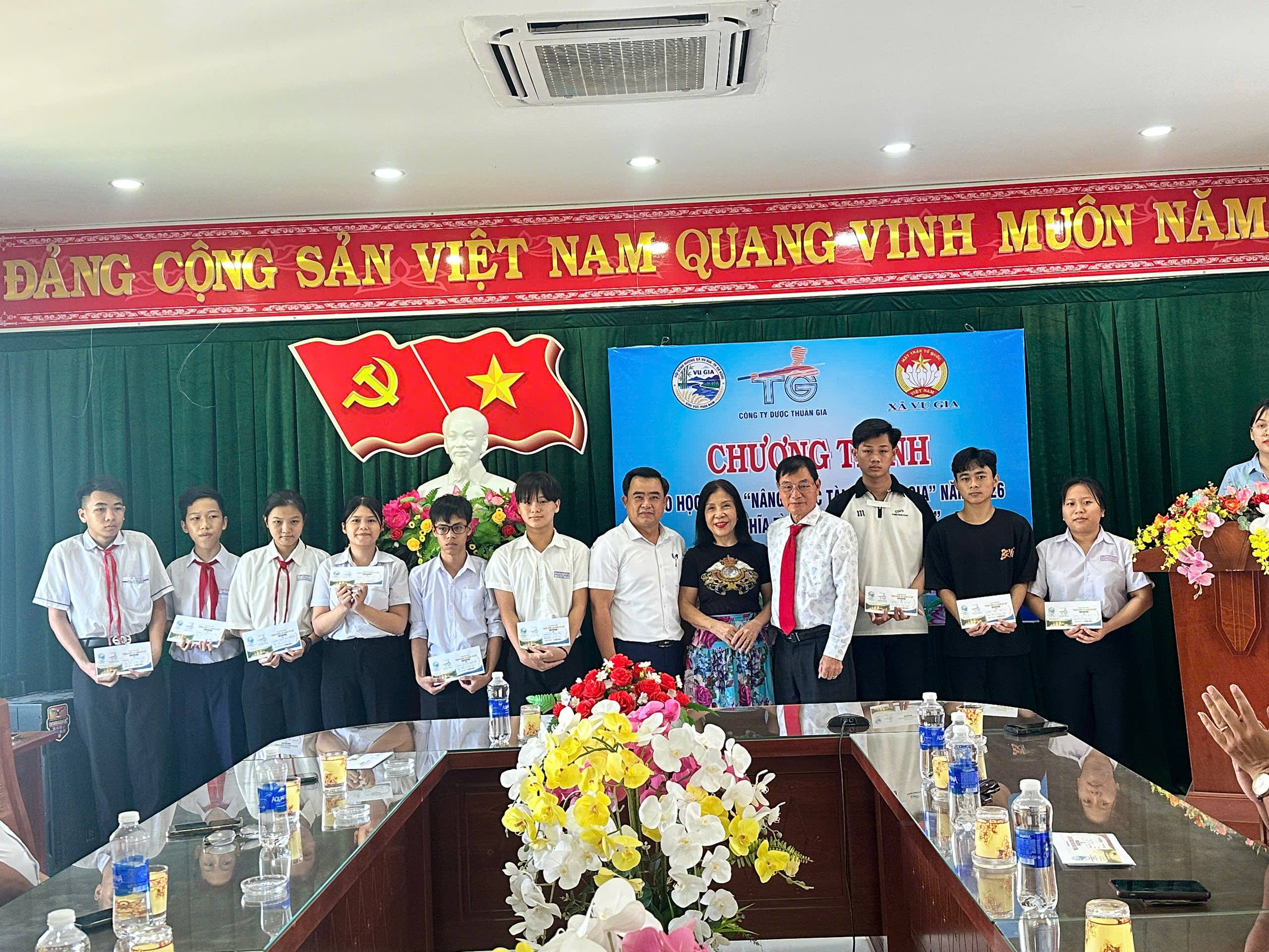 anh tin bai